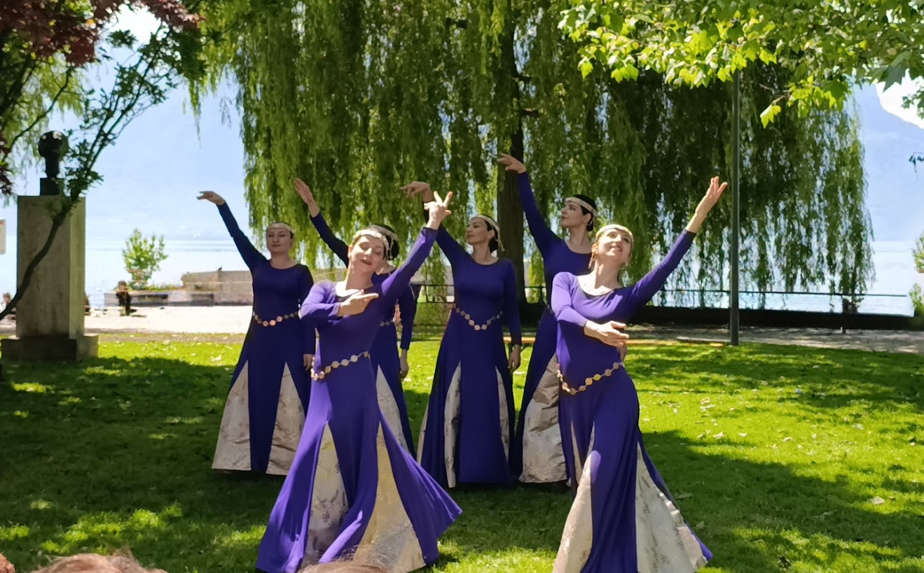 Pas de danse arménienne traditionnelle